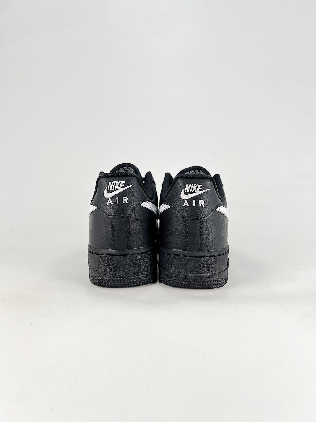 AIR FORCE 1 BLACK & WHITE