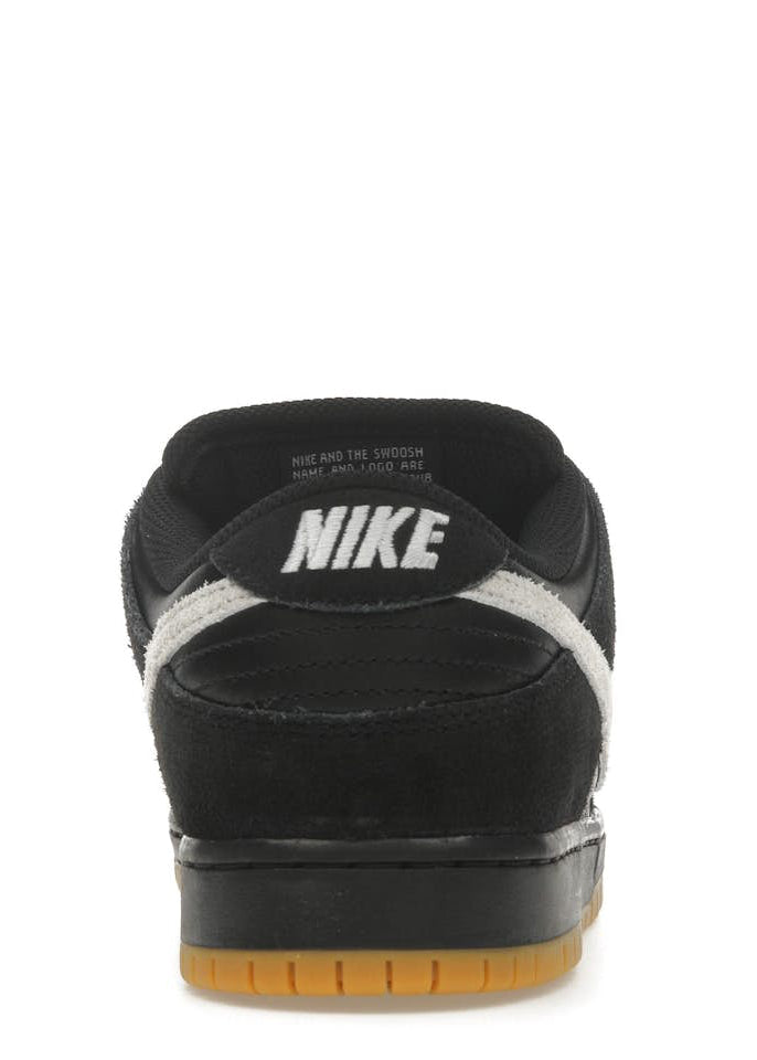 NIKE SB DUNK LOW BLACK & WHITE GUM