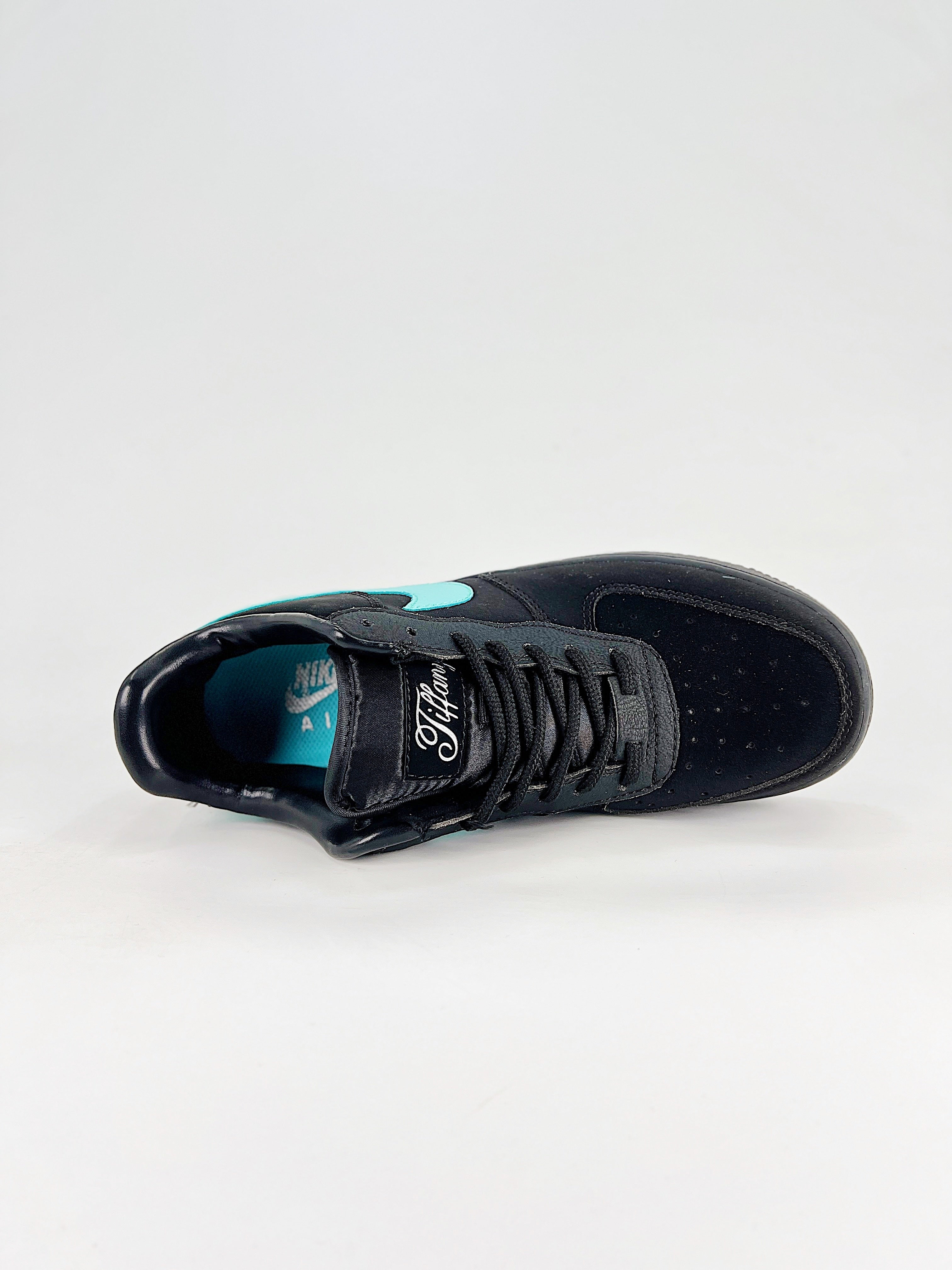 AIR FORCE 1 TIFFANY & CO