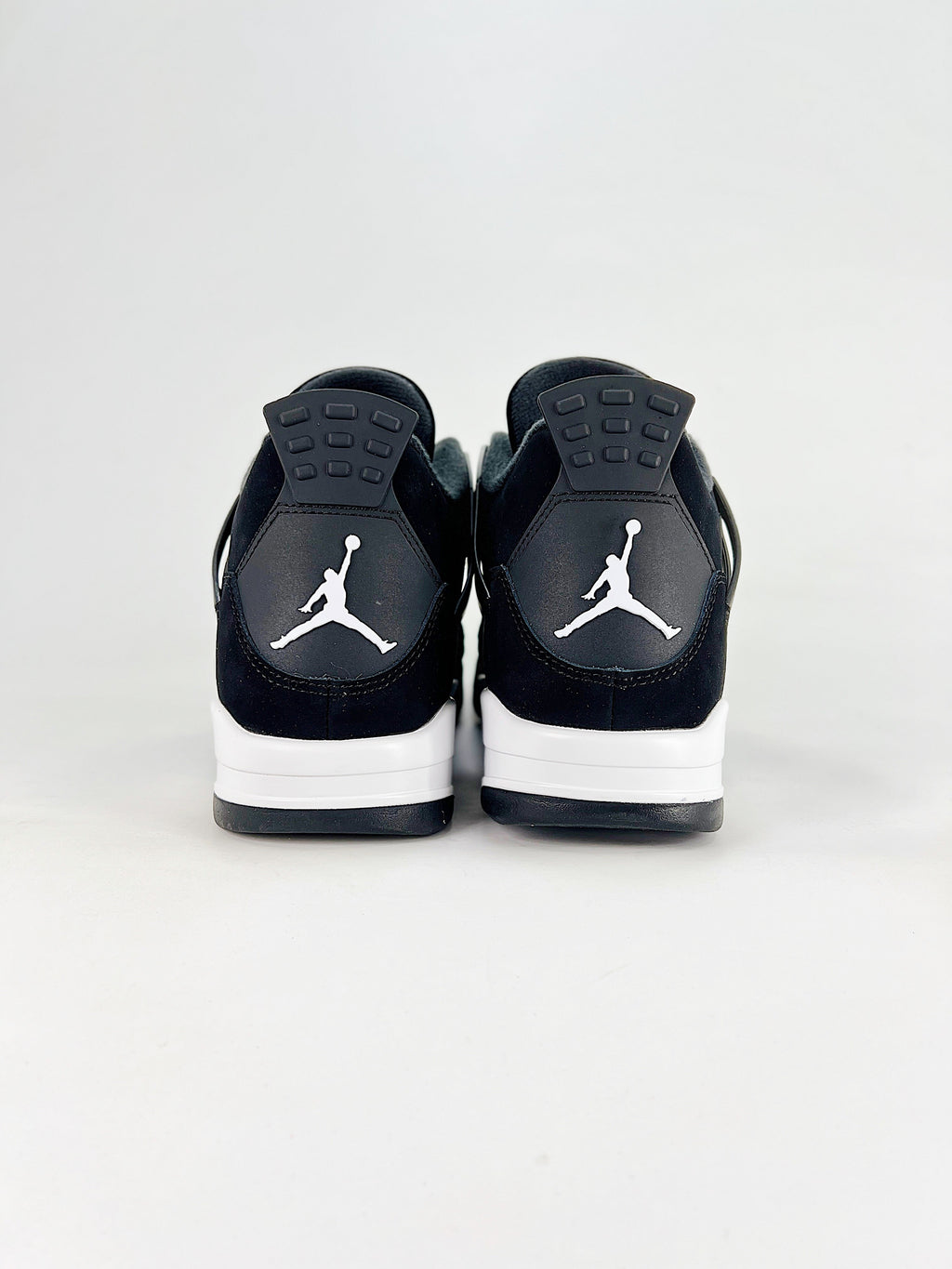 JORDAN RETRO 4 WHITE TUNDER