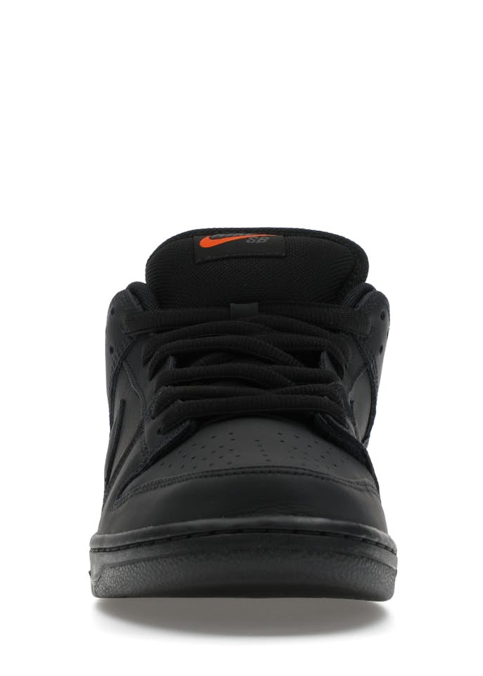 NIKE SB DUNK LOW TRIPLE BLACK/ORANGE