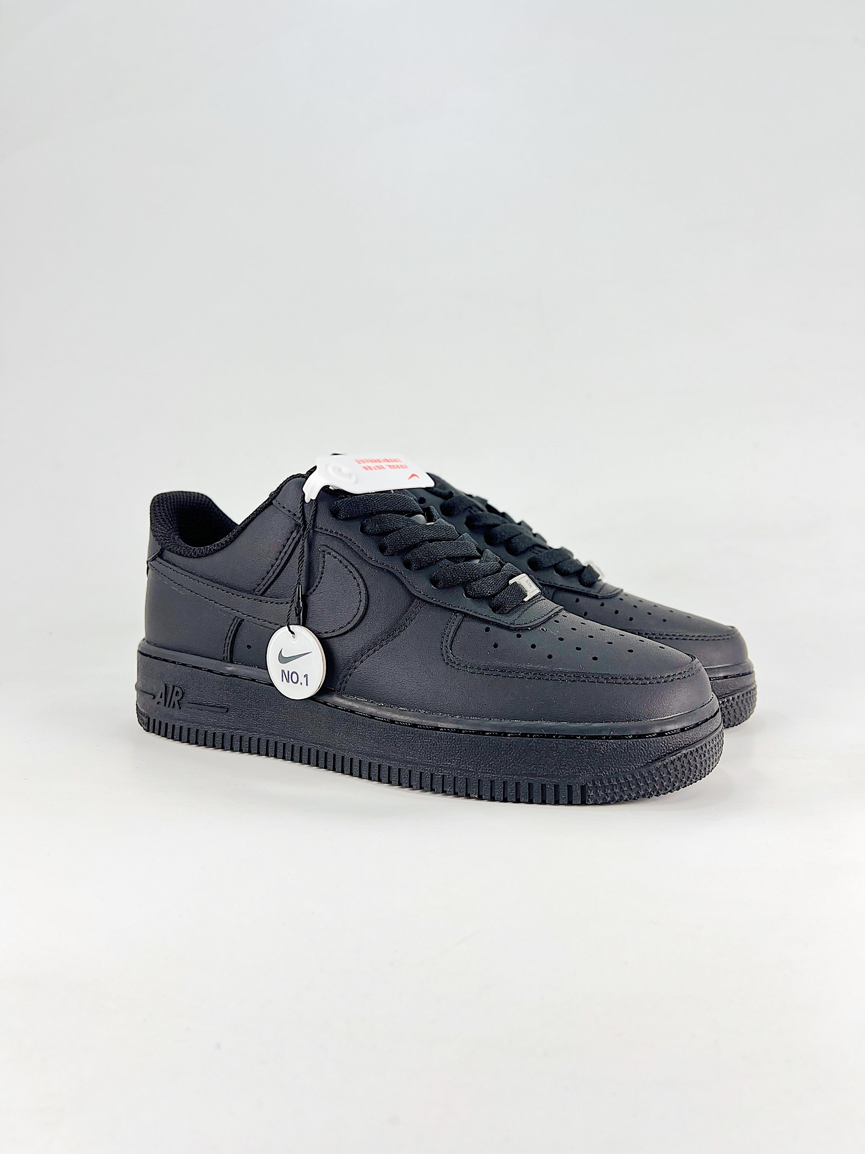 AIR FORCE 1 BLACK