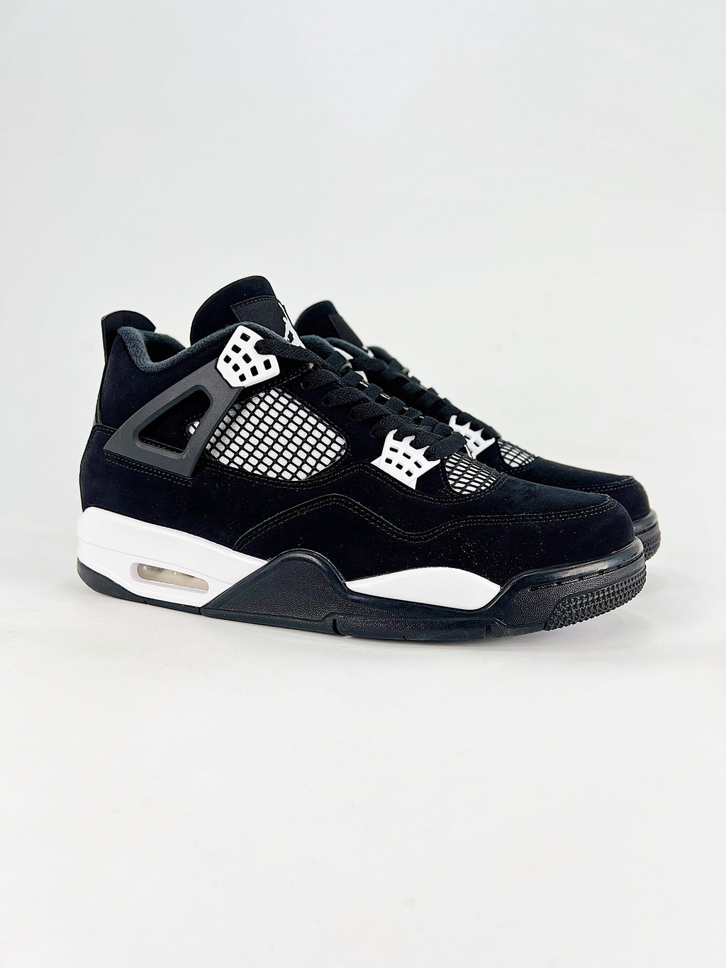 JORDAN RETRO 4 WHITE TUNDER